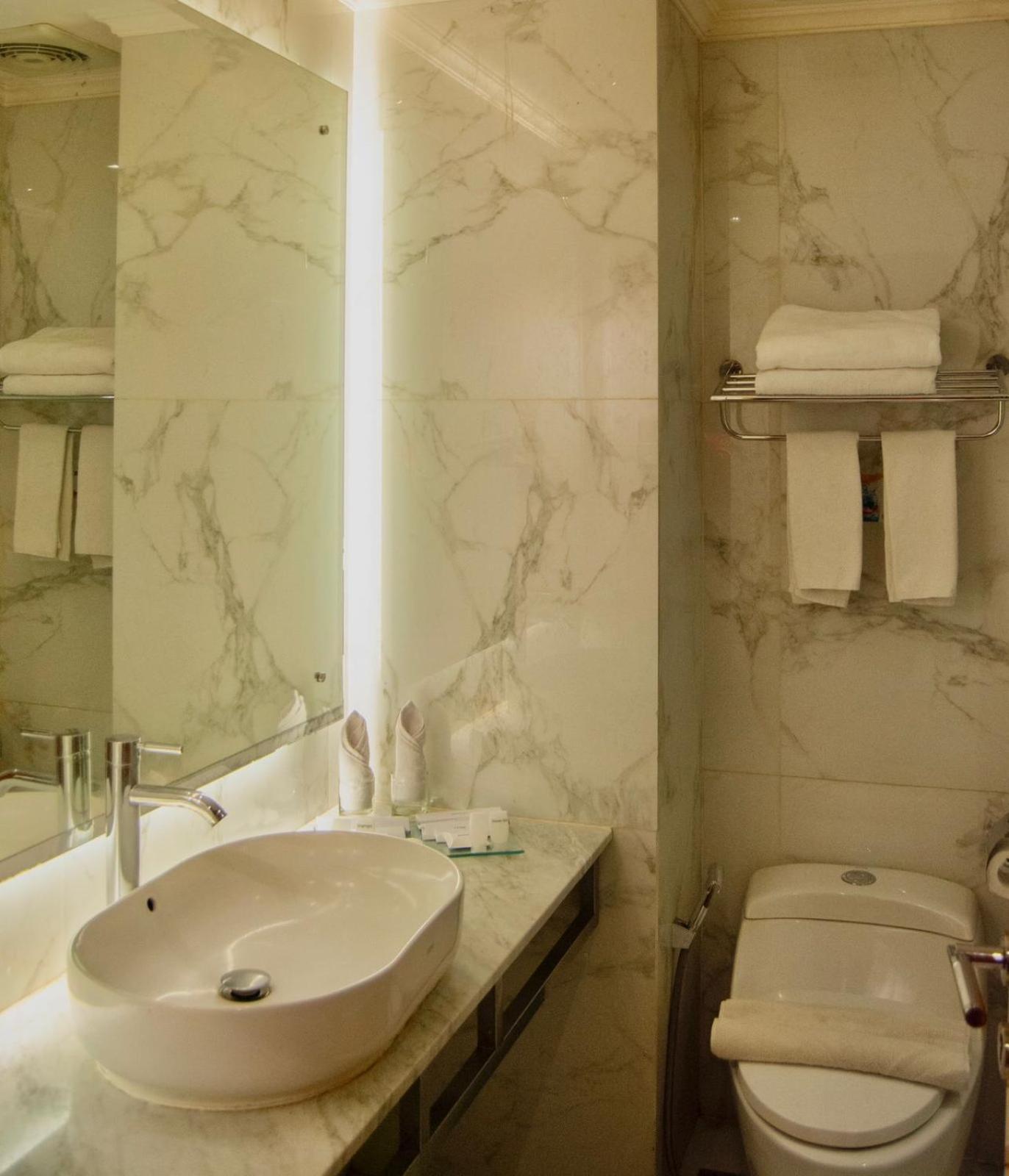 Royal Asnof Hotel Pekanbaru Eksteriør bilde