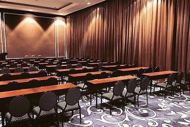 Royal Asnof Hotel Pekanbaru Eksteriør bilde